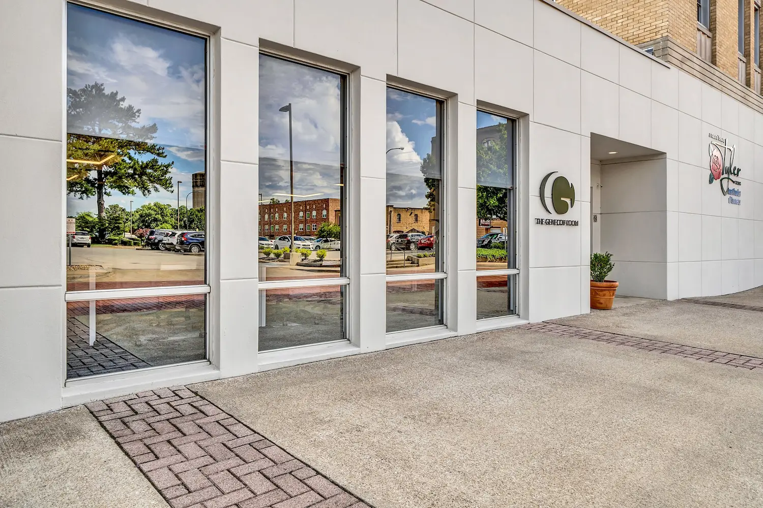 The-Genecov-Room-conference-room-at-the-Tyler-Chamber-of-Commerce-was-funded-by-the-A.S.-Genecov-Foundation